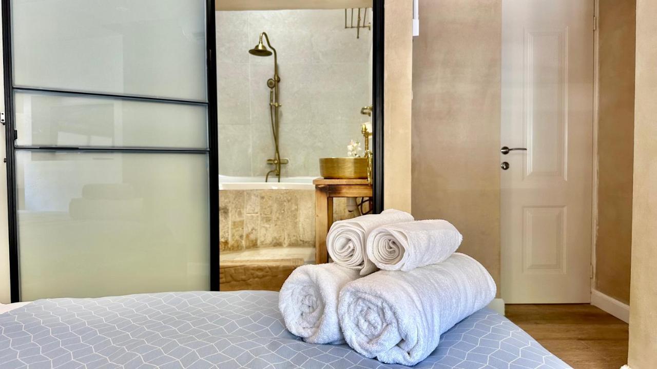 Boutique Apartment In Heart Of 海法 外观 照片